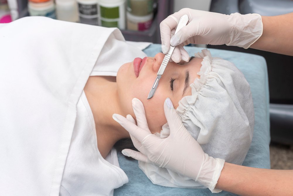 Dermaplaning 2 Dermaplaning