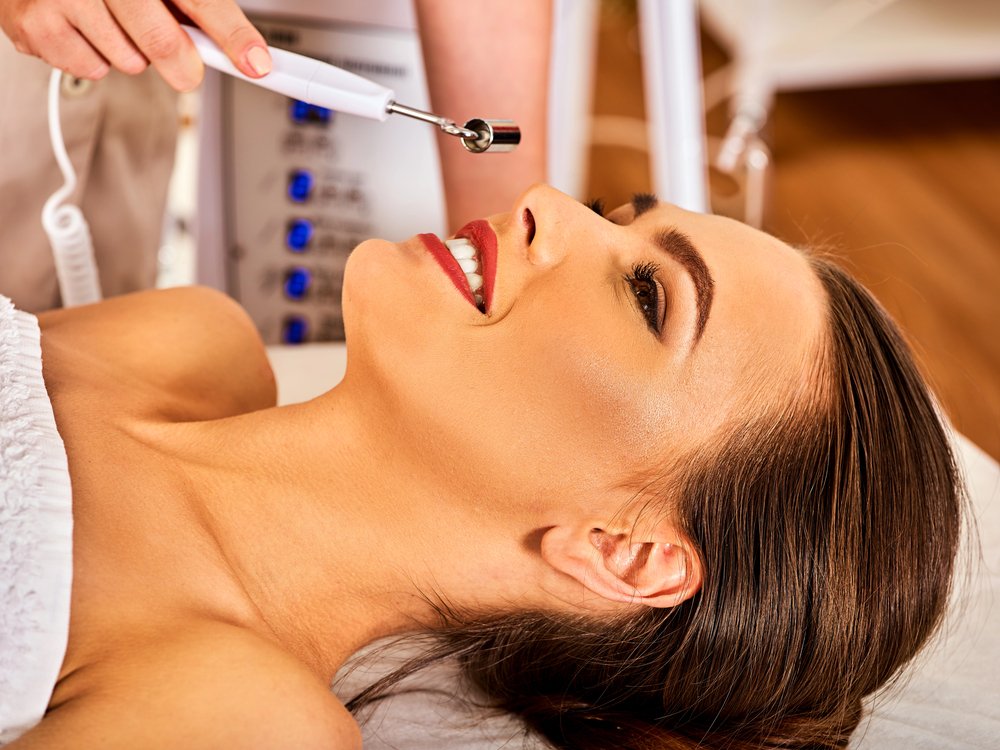 Facials (1) SKNLAB